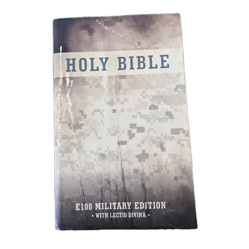 HOLY BIBLE E100 MILITARY EDITION  With Lection‎ Divina Paperback